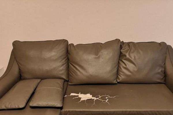 Cách Xử Lý Sofa Da Bị Rách